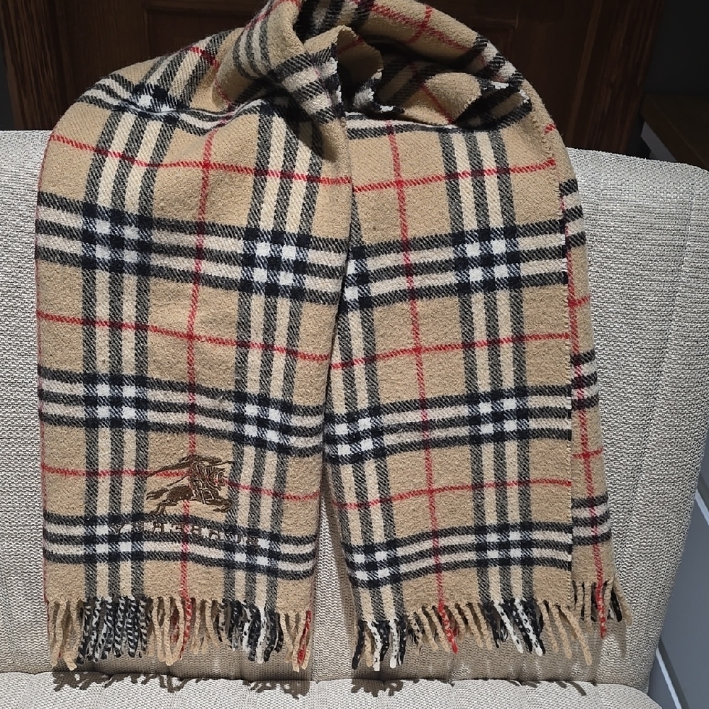 Burberry Beige Checkered Scarf - Picture 3 of 8
